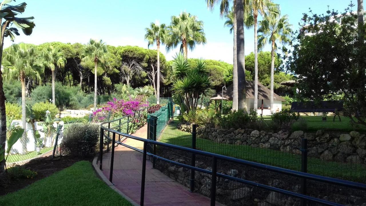 Mi Capricho, Beachfront, Grownfloor, Private Garden & Terrace Sitio de Calahonda Zewnętrze zdjęcie