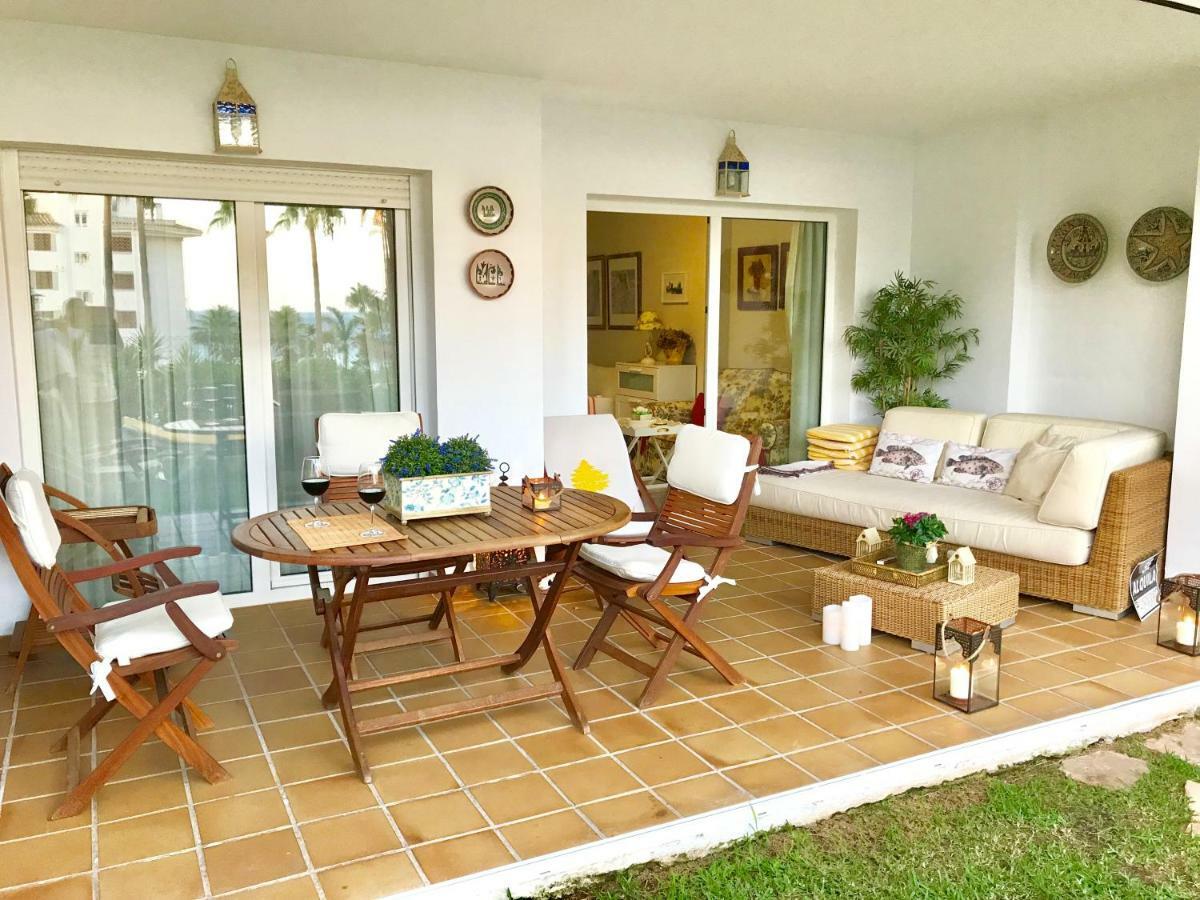 Mi Capricho, Beachfront, Grownfloor, Private Garden & Terrace Sitio de Calahonda Zewnętrze zdjęcie